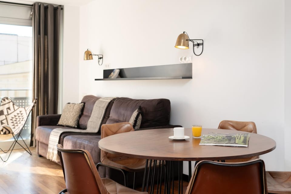 Living room, Seating area, Dining area
