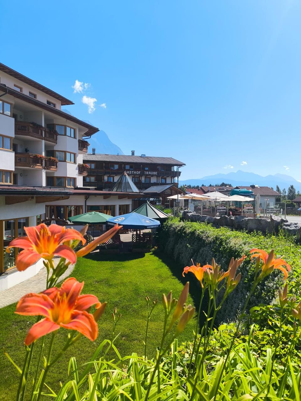Property building, Day, Garden view, Pool view, Parking