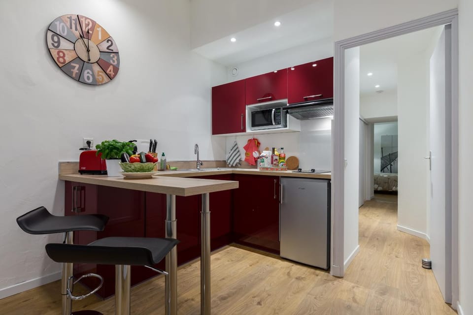 Kitchen or kitchenette