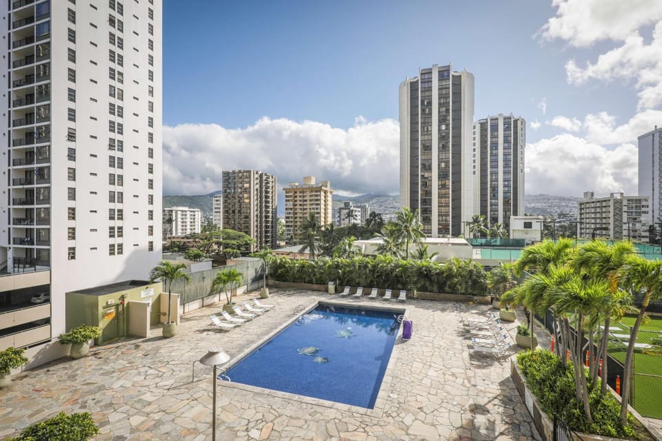 Day, City view, Pool view, Swimming pool, Swimming pool, sunbed