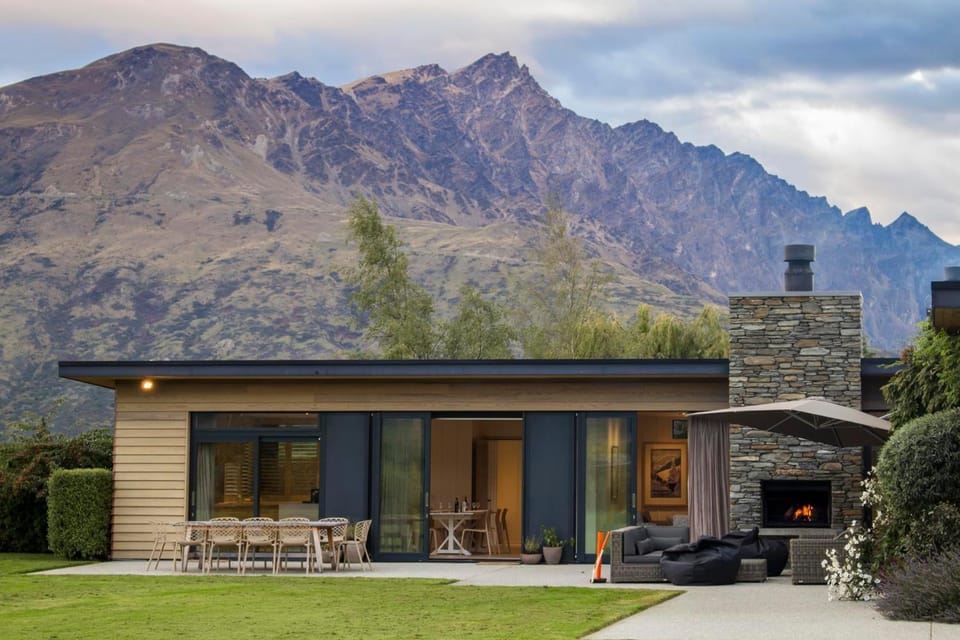 Garden view, Mountain view