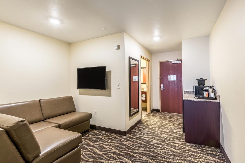 TV and multimedia, Coffee/tea facilities, Seating area, Bedroom