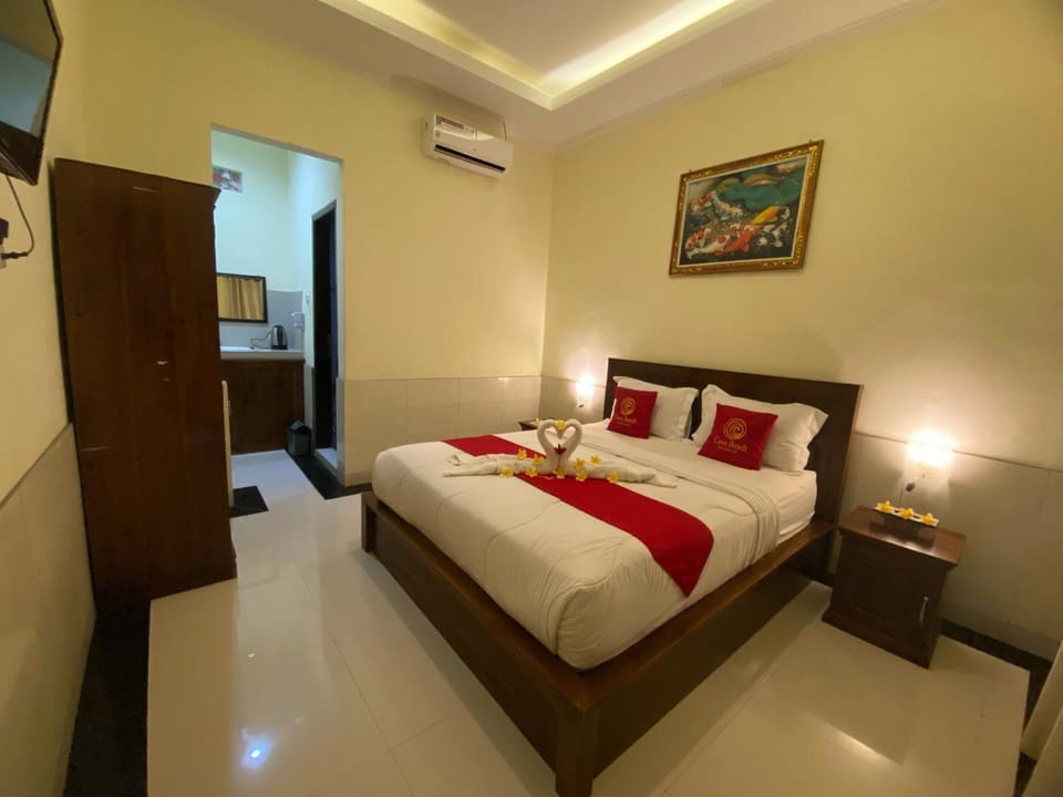 Bed, TV and multimedia, Photo of the whole room, Bedroom, towels, air conditioner