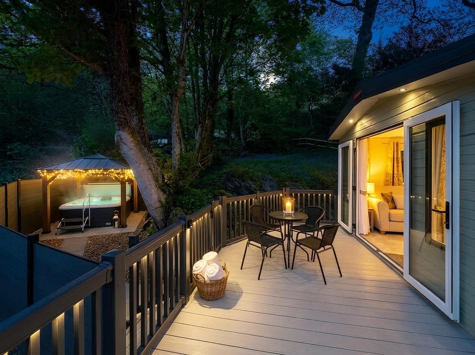 Property building, Patio, Night, Garden, Hot Tub, Balcony/Terrace