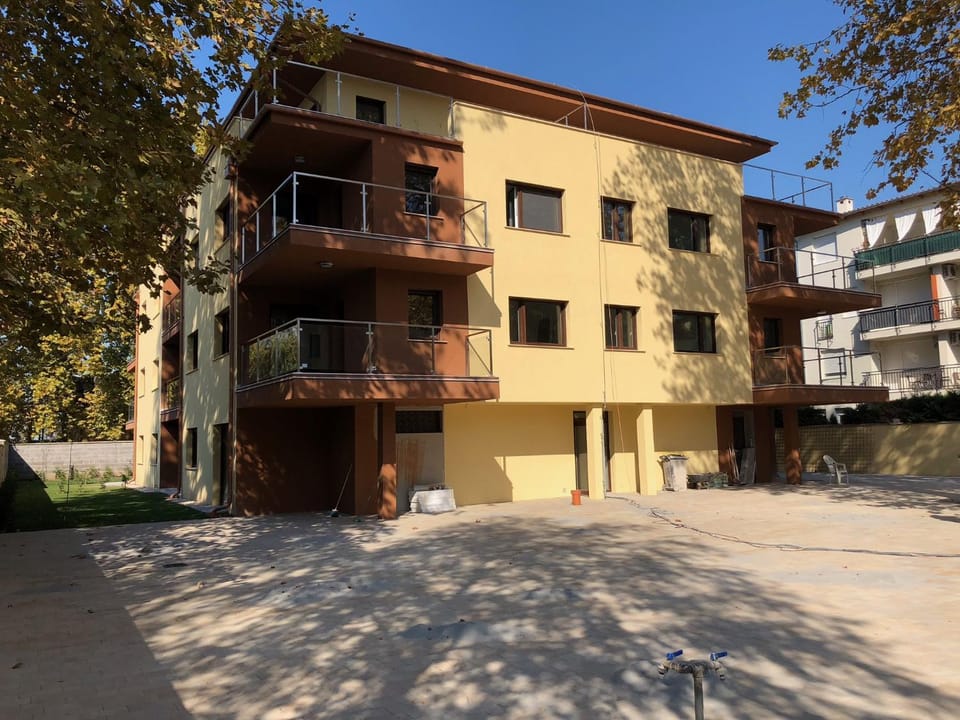 Property building, Facade/entrance