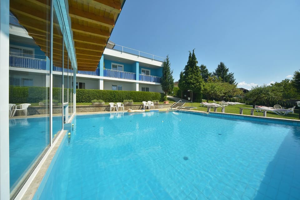 Pool view, Swimming pool