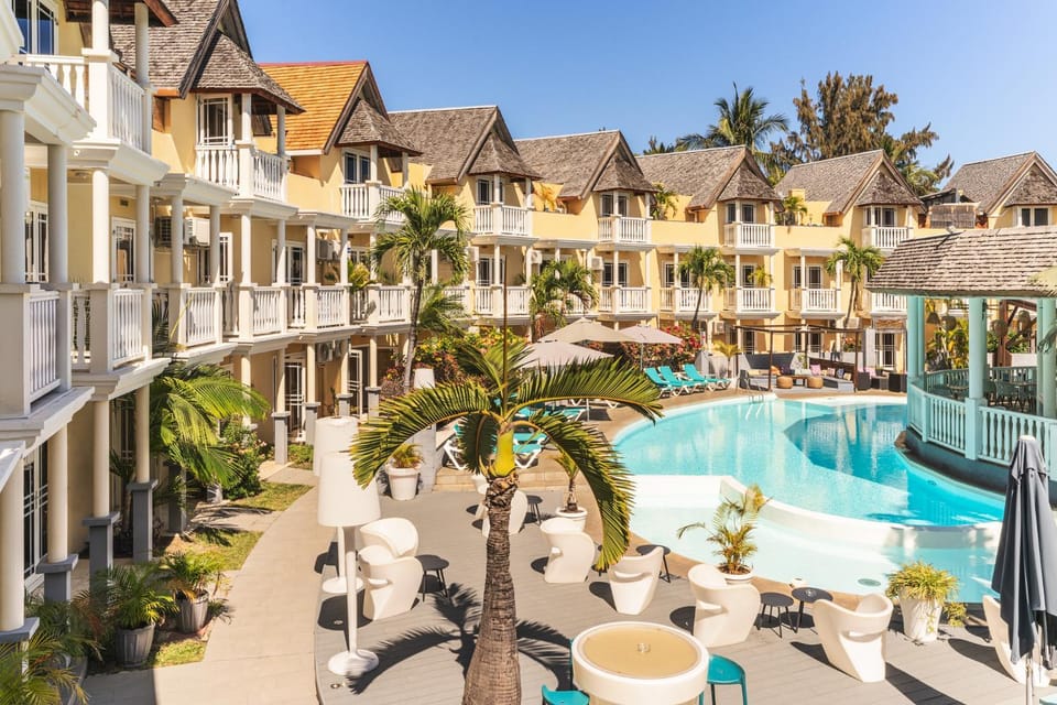 Property building, Swimming pool
