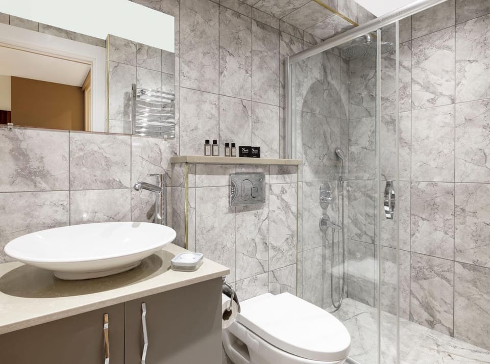 Shower, Bathroom