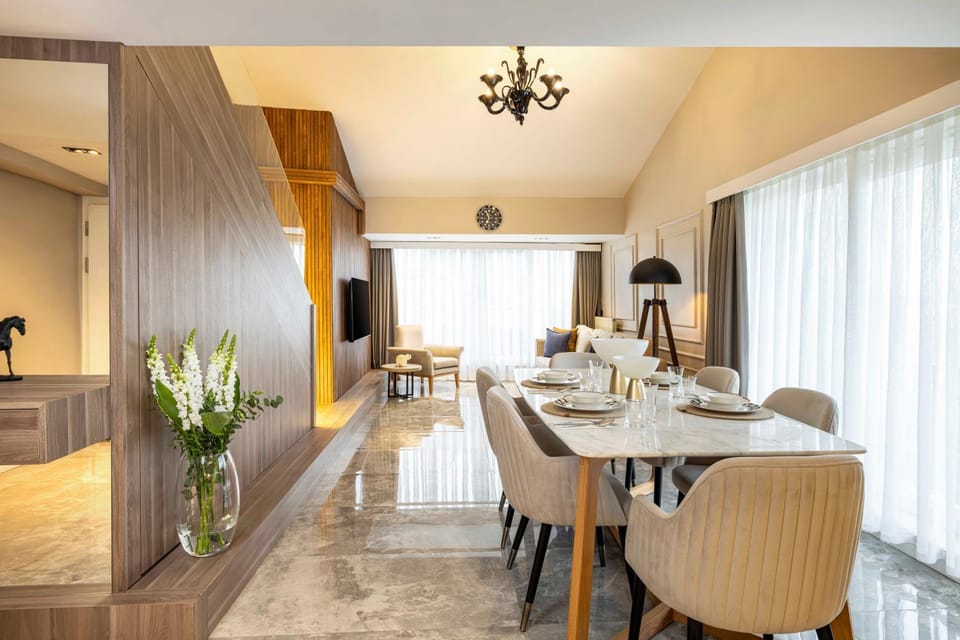 Living room, Dining area