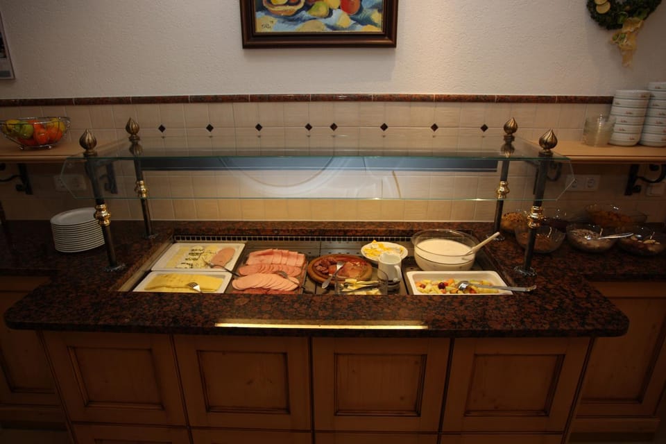 Breakfast, Buffet breakfast