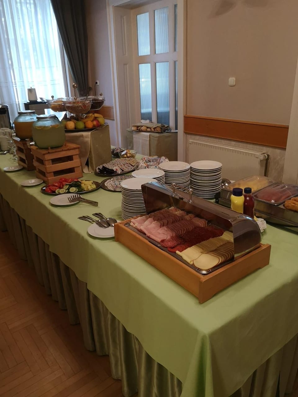 Breakfast, Buffet breakfast