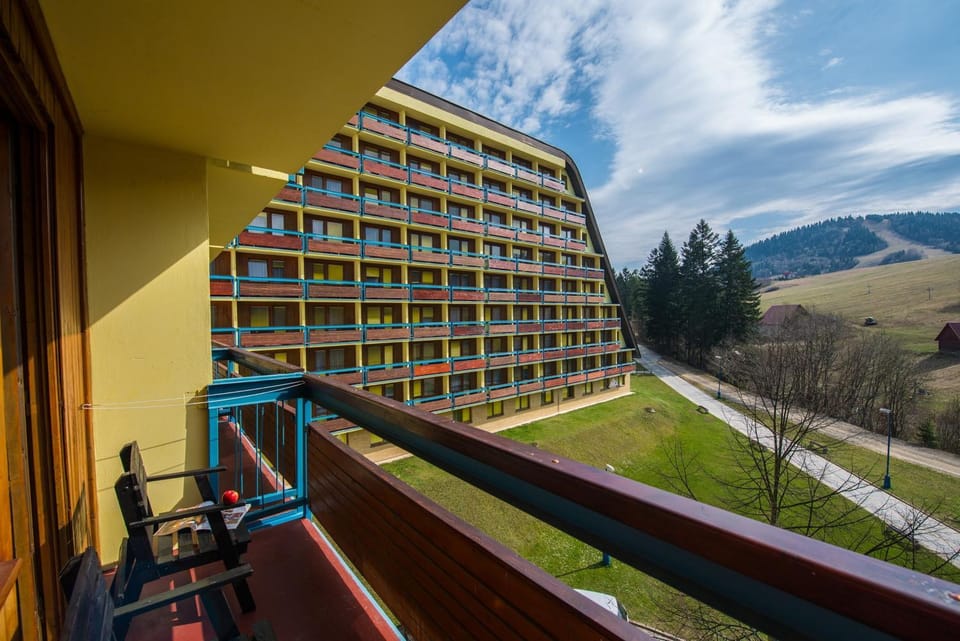 View (from property/room), Balcony/Terrace
