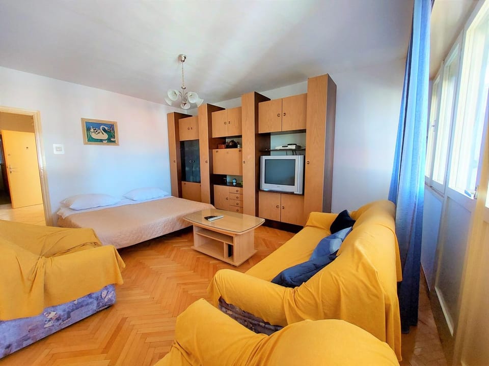 Living room, Bedroom