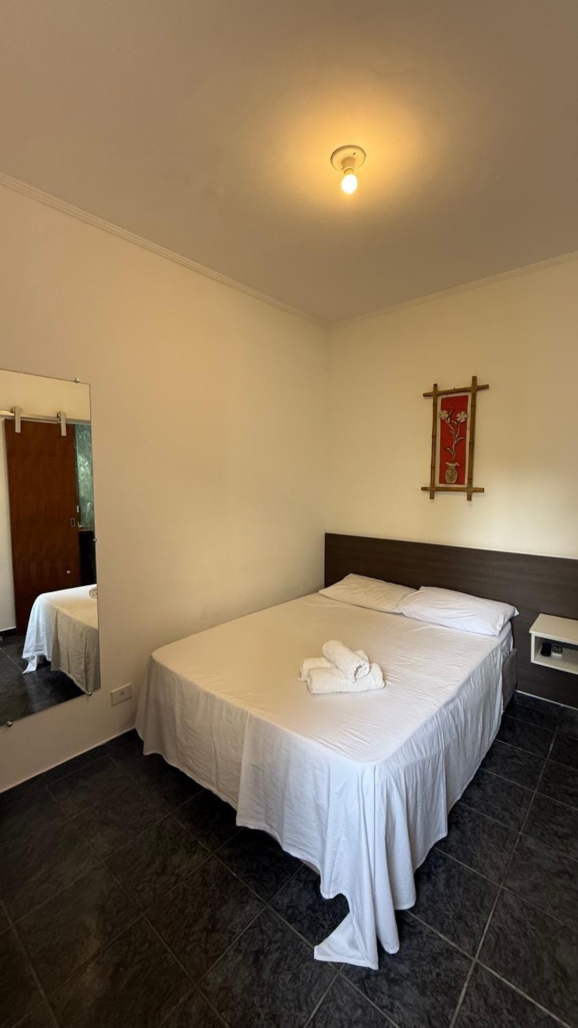 Bed, Photo of the whole room, towels