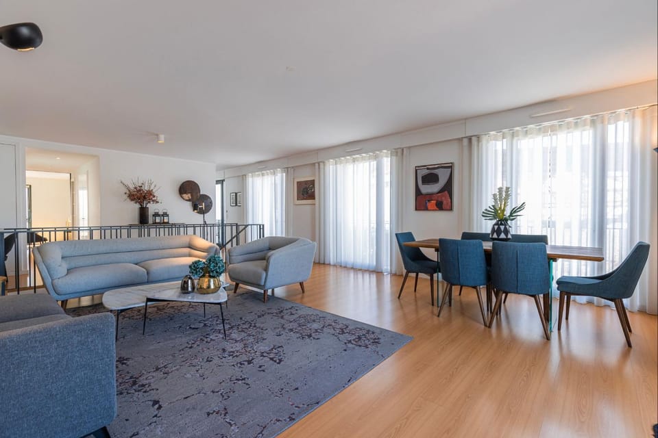 Living room, Dining area