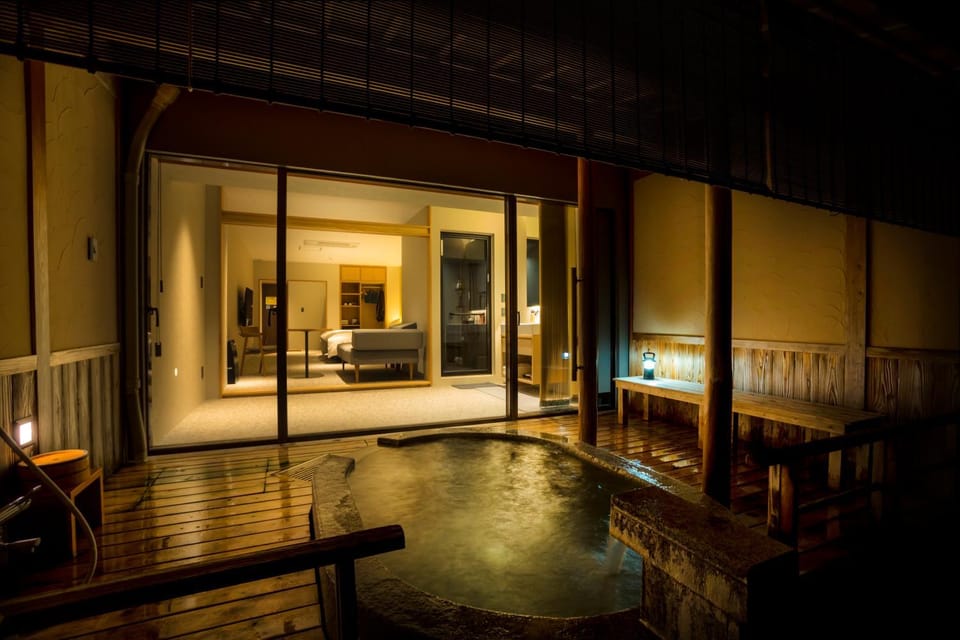 Photo of the whole room, Open Air Bath