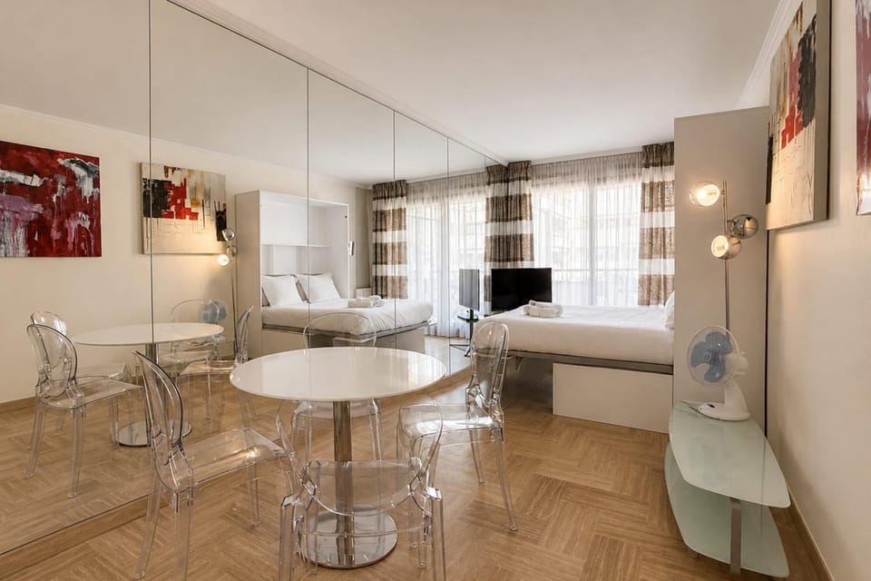 Studio with terrace on the 6th floor Apartment in Cannes