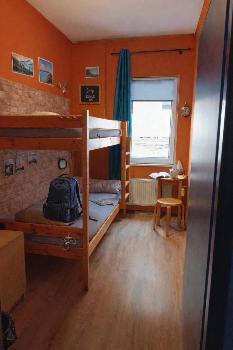 Bed, bunk bed