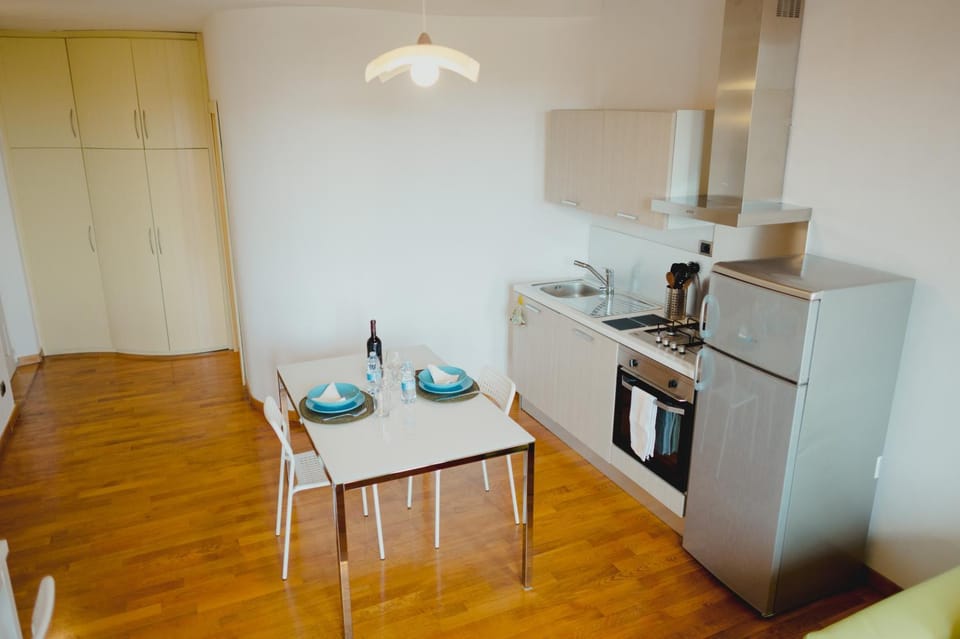 Kitchen or kitchenette, Living room, Seating area