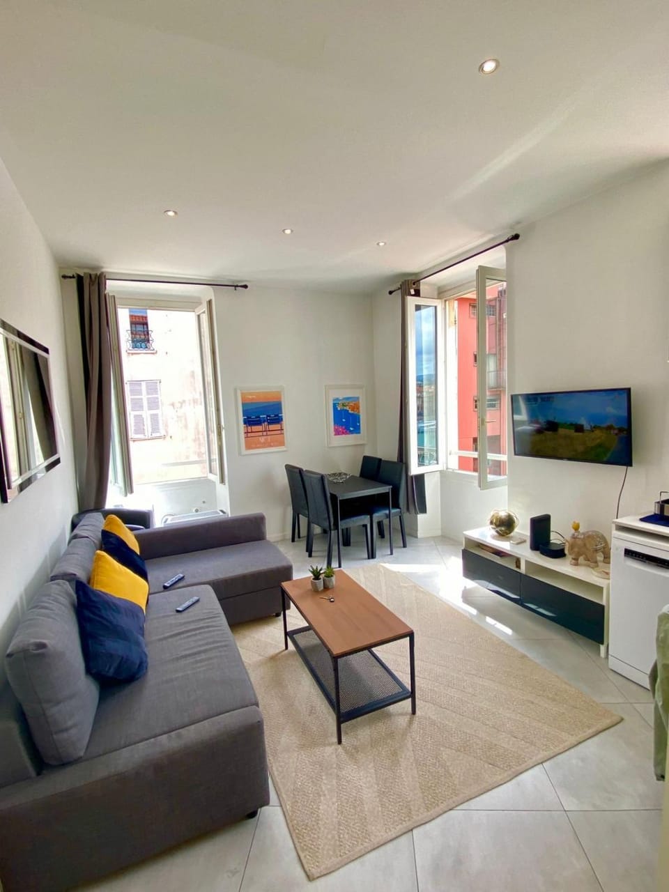 Nice Port, French Riviera Apartment in Nice