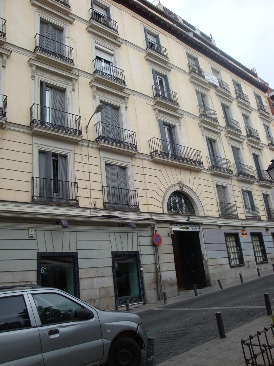 Facade/entrance
