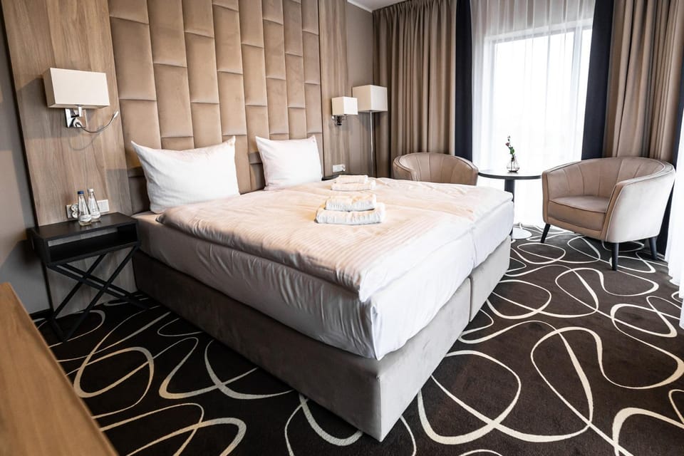 Bed, Photo of the whole room