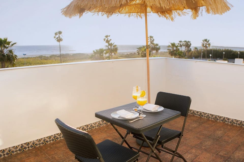Balcony/Terrace, Sea view, Breakfast