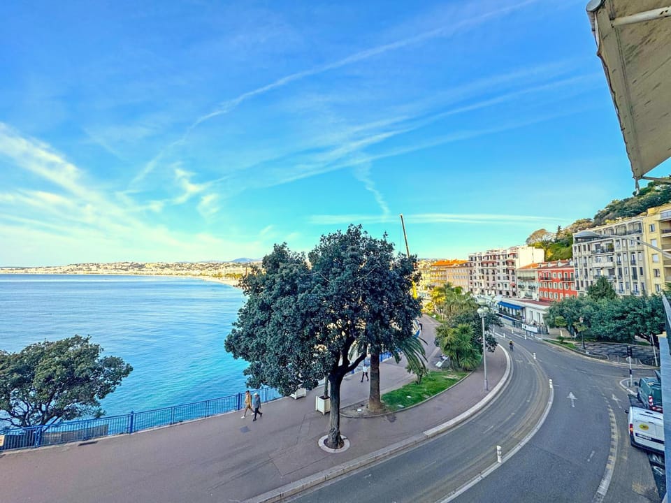 PROMENADE HOLIDAY - ROCAMARE PROMENADE Apartment in Nice