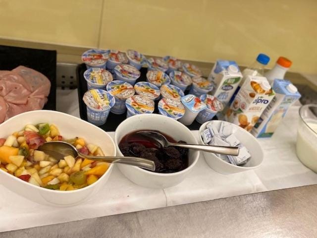 Food and drinks, Continental breakfast, Buffet breakfast, Italian breakfast