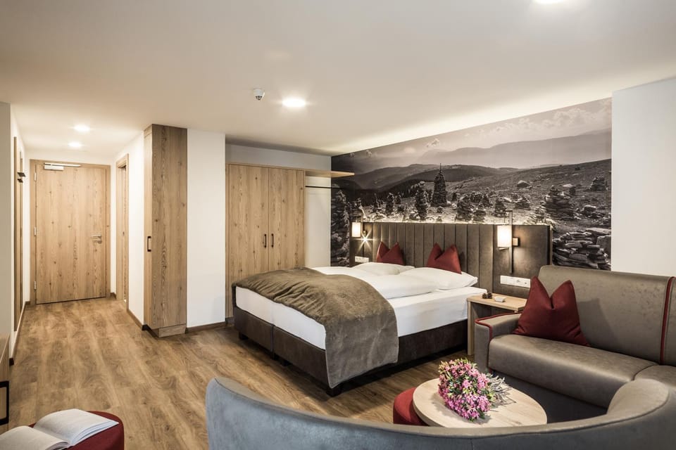 Seating area, Bedroom