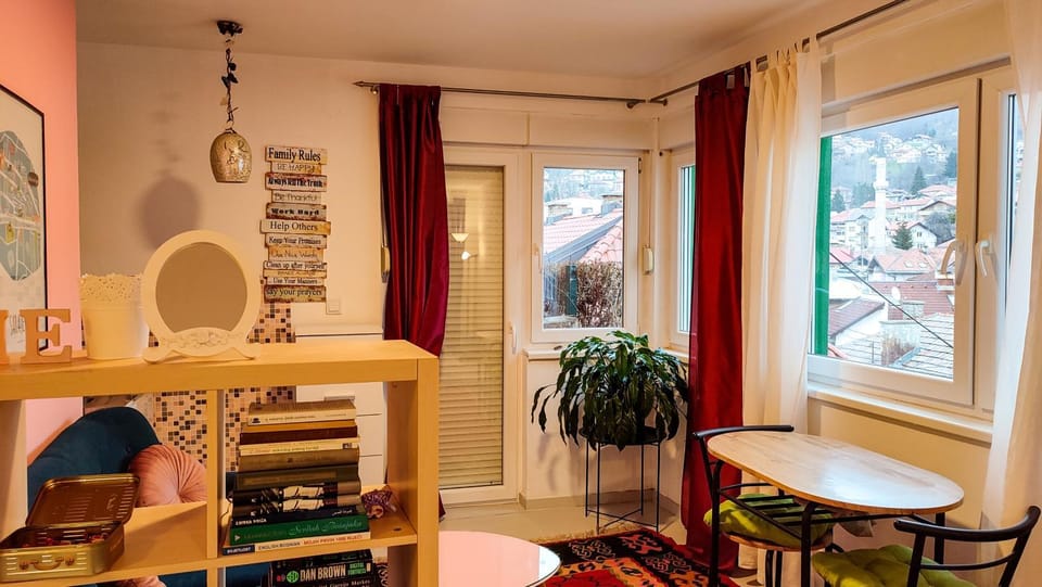 Seating area, City view