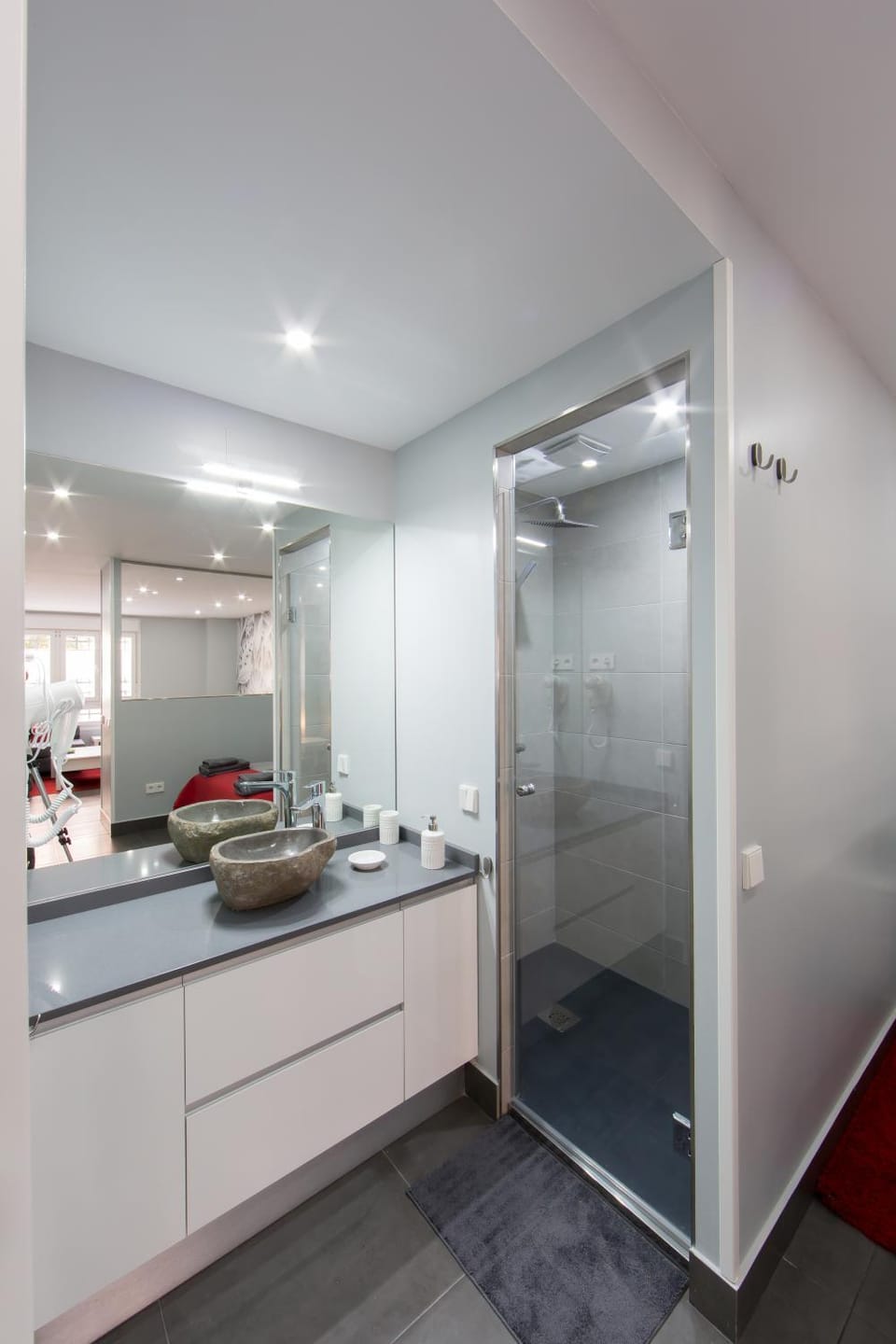 Shower, Bathroom, Decorative detail
