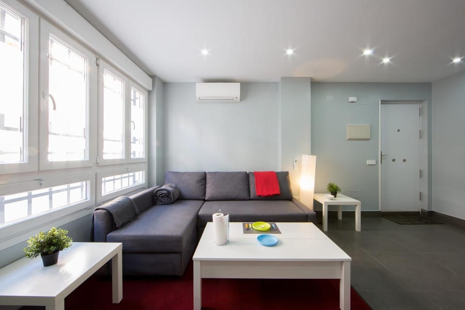 Day, Living room