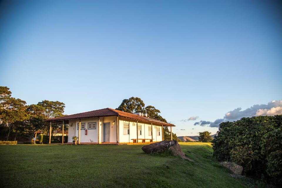 Property building, Spring, Day, Natural landscape, Garden, Garden view, Mountain view