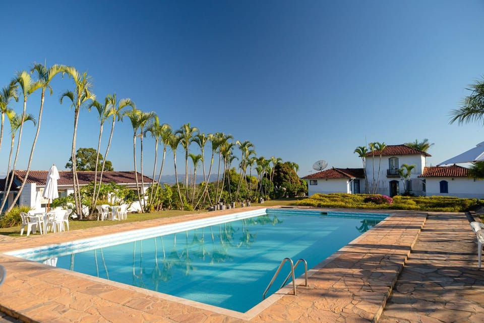 Property building, Day, Pool view, Swimming pool