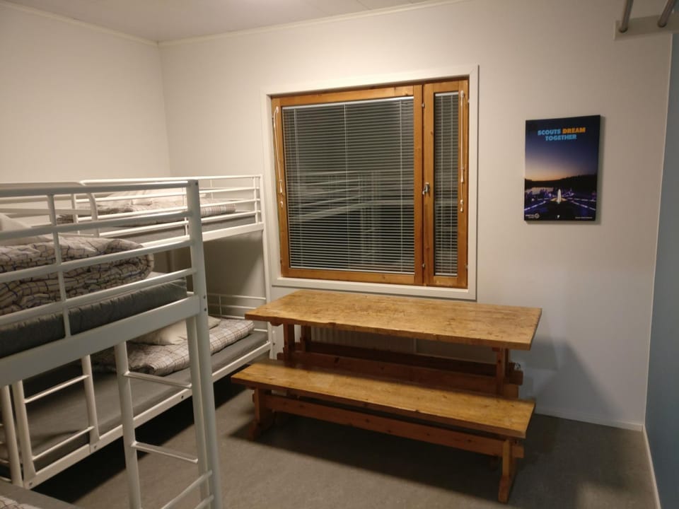 Bed, Photo of the whole room, bunk bed