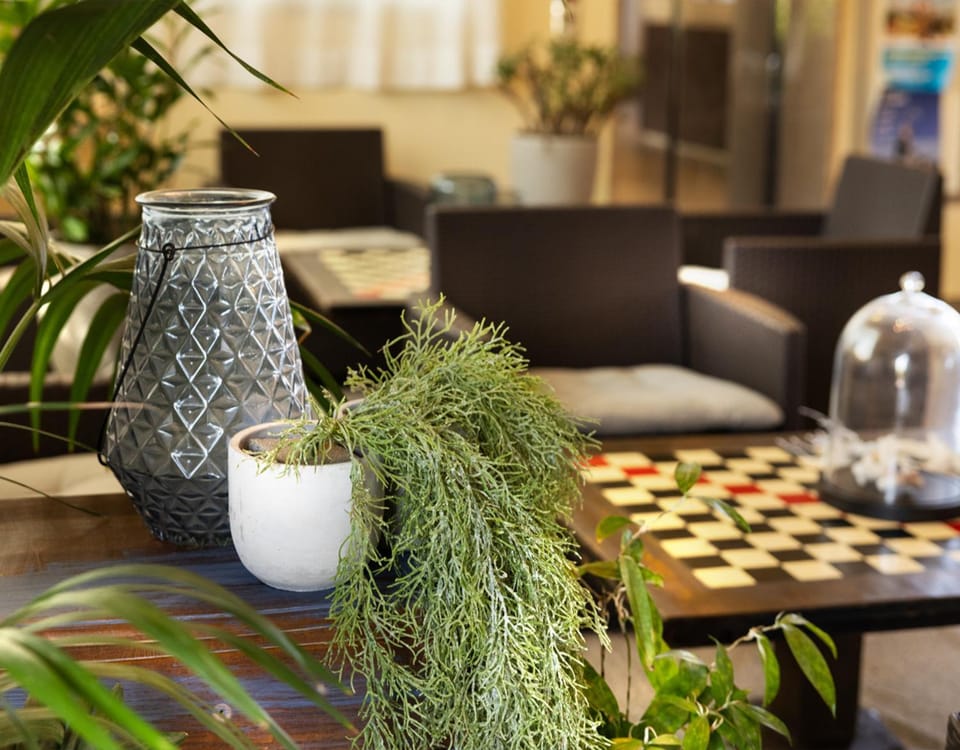 Communal lounge/ TV room, Living room, Seating area