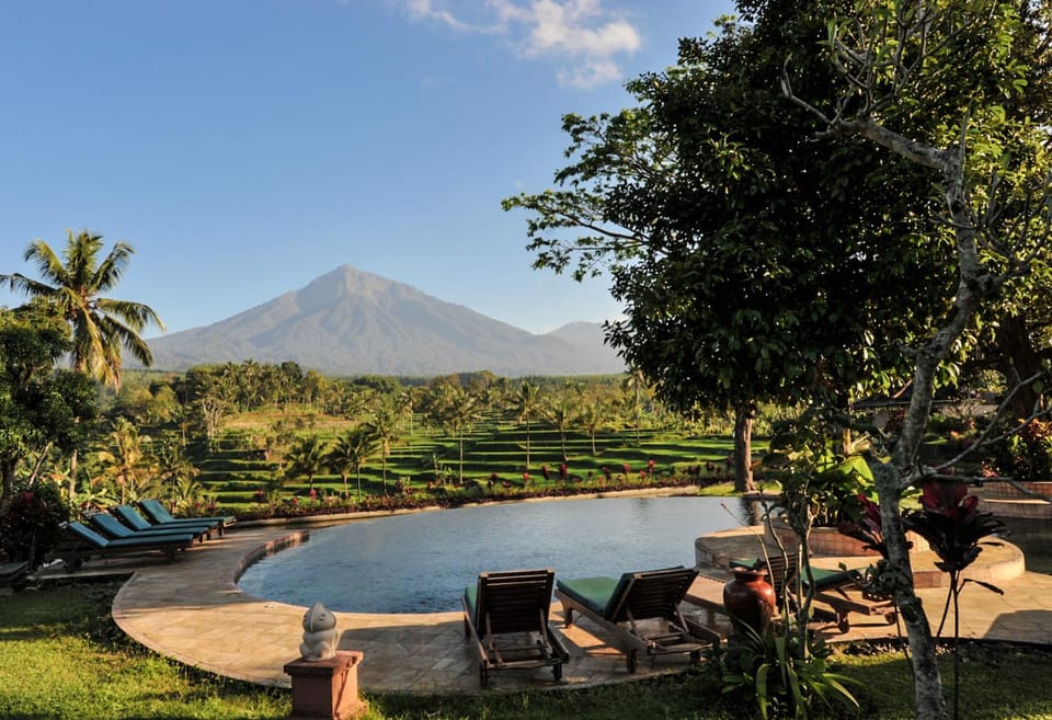 Day, Natural landscape, Garden, On site, Garden view, Mountain view, Pool view, Swimming pool, Swimming pool, sunbed