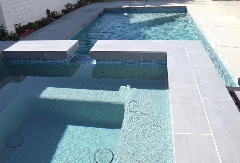 Property building, Restaurant/places to eat, Swimming pool, Breakfast