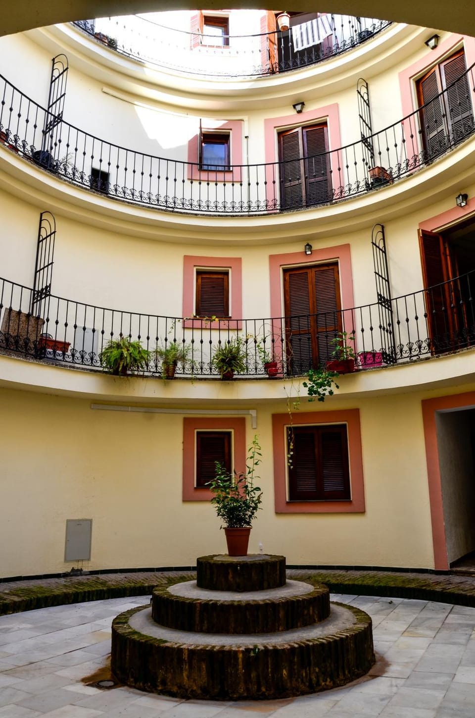 Property building, Patio, Facade/entrance