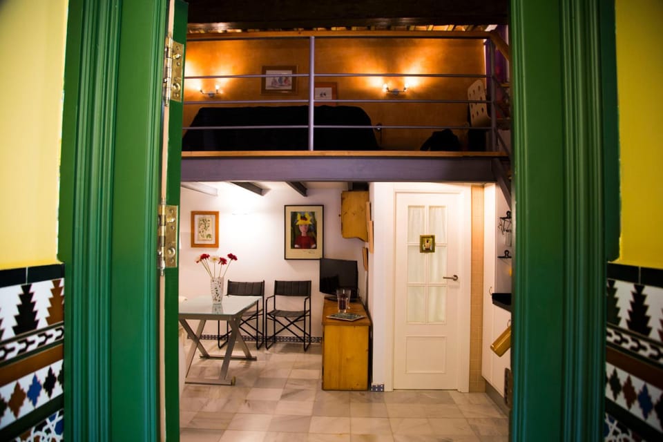 Facade/entrance, Photo of the whole room