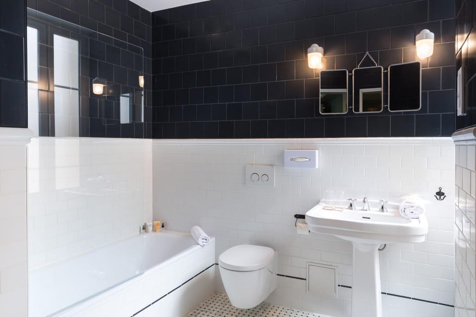 Toilet, Bathroom, Bath