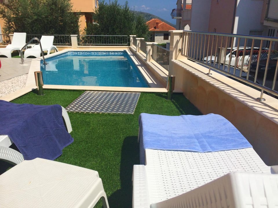 Pool view, Swimming pool, Swimming pool