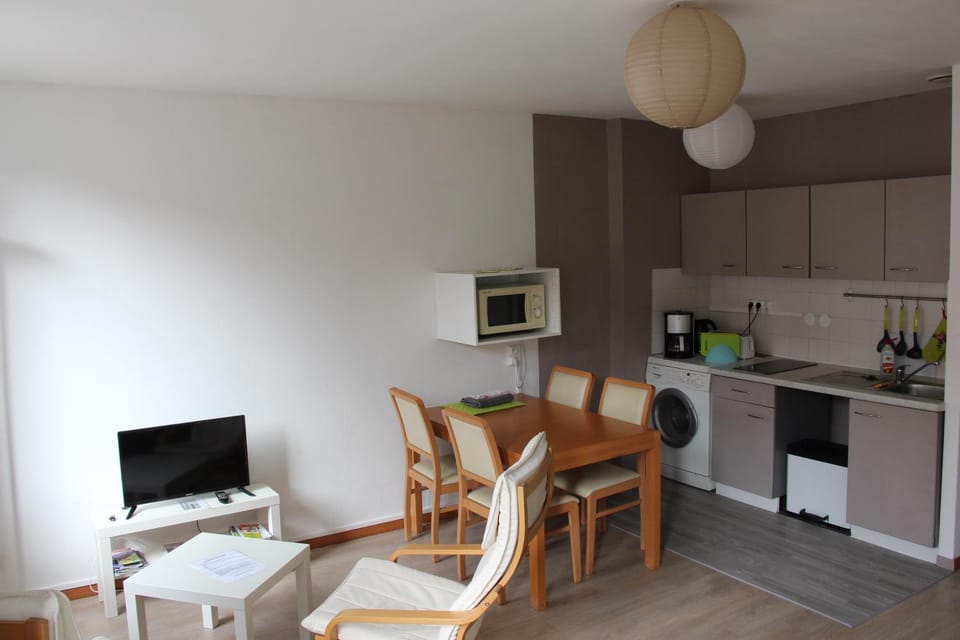 TV and multimedia, Kitchen or kitchenette, Seating area, Dining area