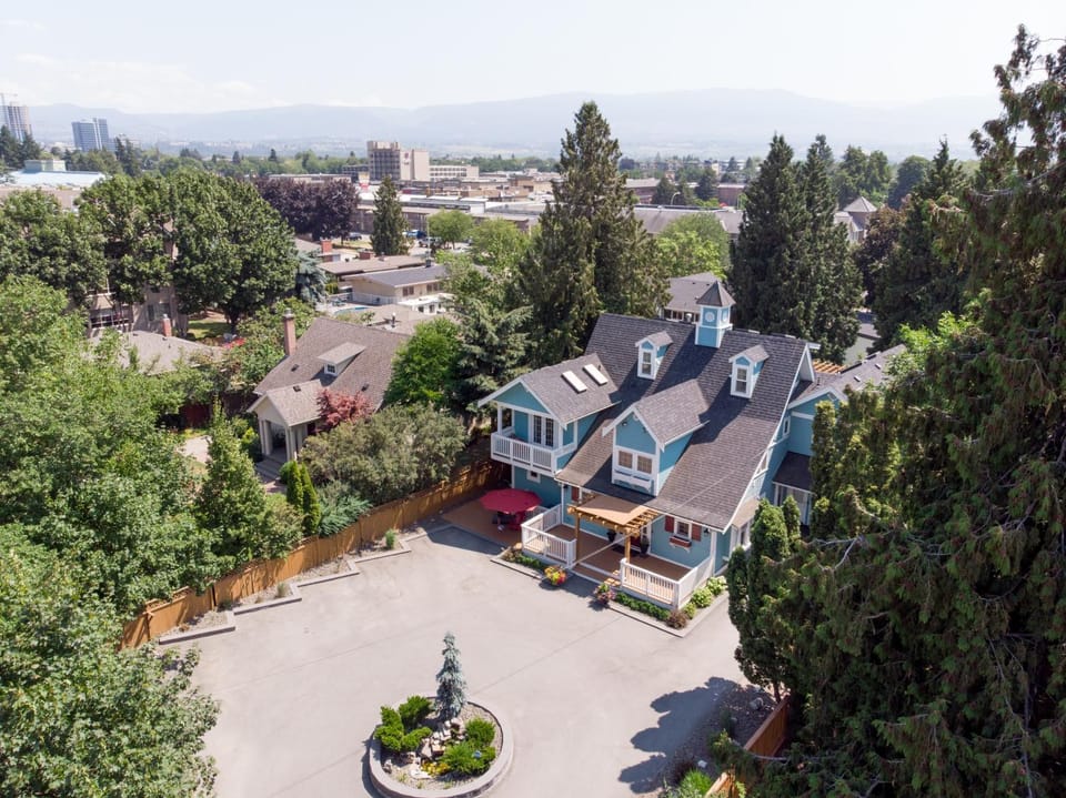 Property building, Bird's eye view