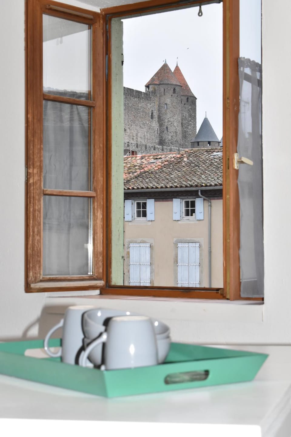 Nearby landmark, Kitchen or kitchenette, Landmark view