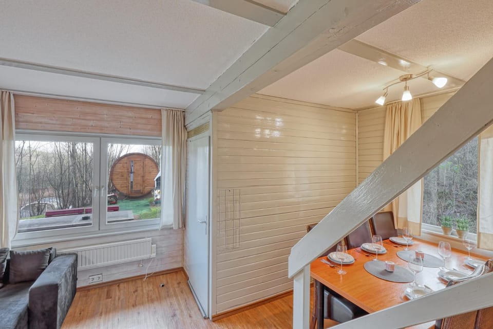 Sauna, Fitness centre/facilities, Dining area, Food, Food, Lunch, Dinner, Dinner
