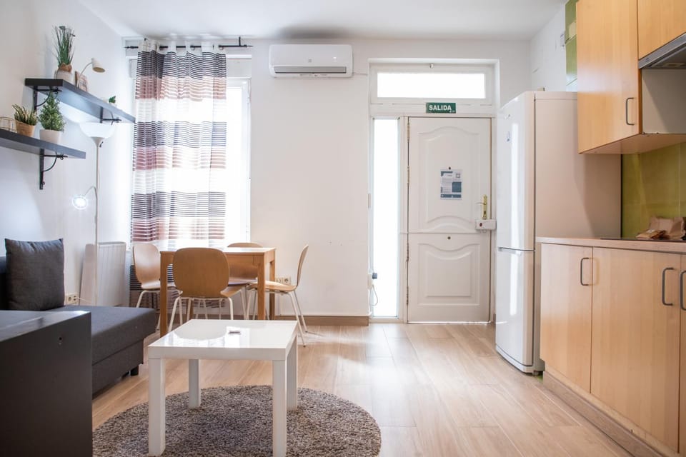 Kitchen or kitchenette, Living room, Dining area