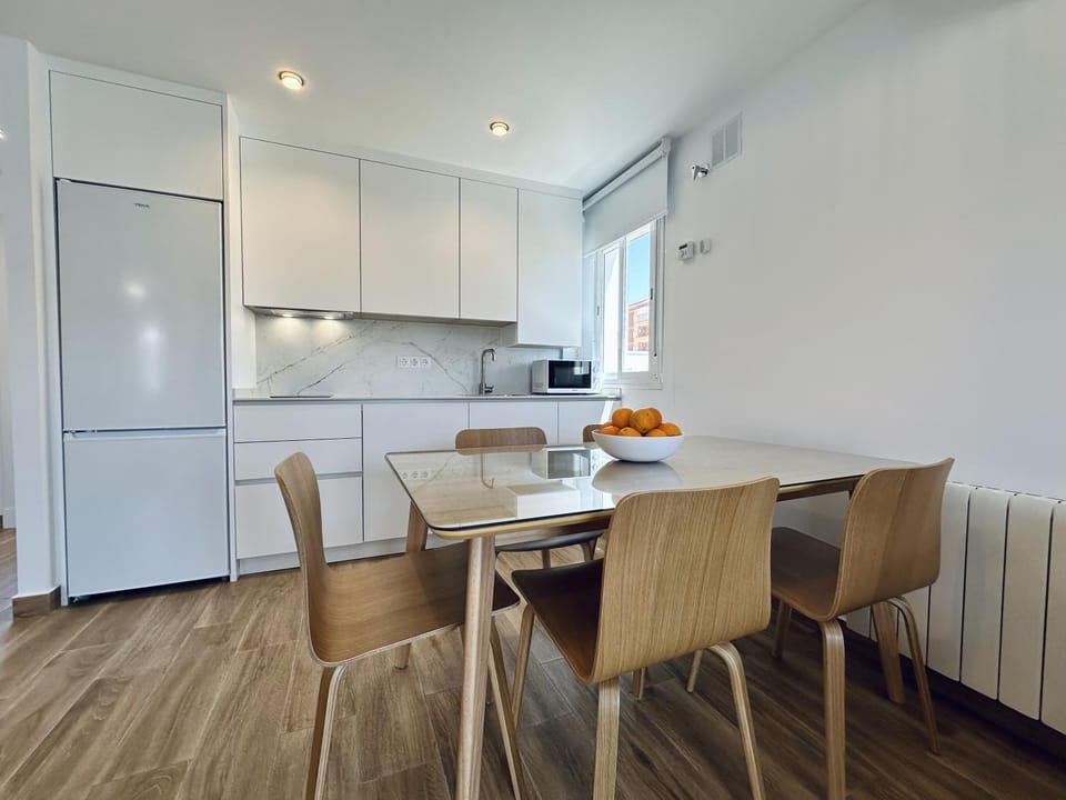 Kitchen or kitchenette, Living room, Dining area