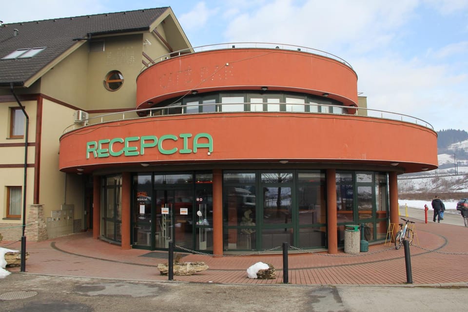 Property building, Facade/entrance